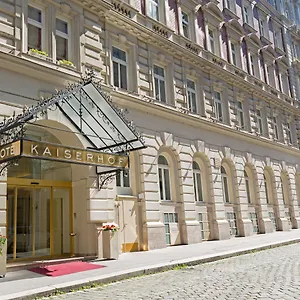 4* מלון Kaiserhof