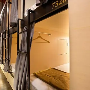 7 Wonders Boutique Capsule 2*, Singapura Singapura